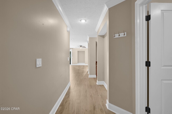 Building Photo - 1365 Capri Dr