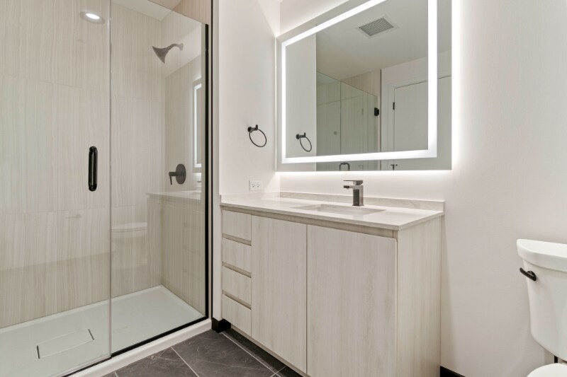 Building Photo - 1450 W Randolph St