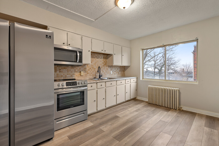 Building Photo - 602 Rockford Ave