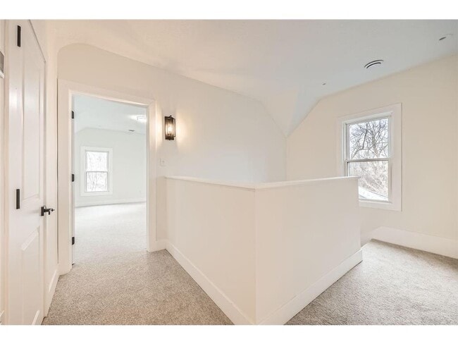 Building Photo - 1300 County Rd 6