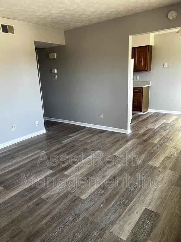 Building Photo - 5017 Inskip Rd