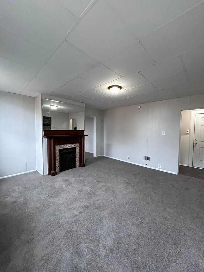 Building Photo - roc2107