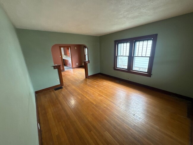 Building Photo - 2026 King Ave