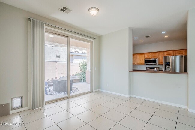 Building Photo - 13562 W Cypress St