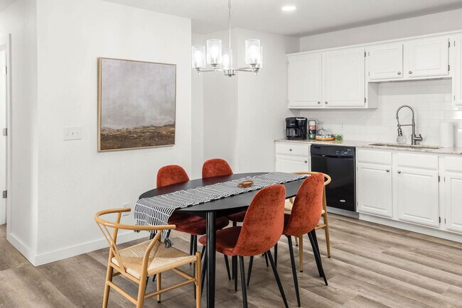 Building Photo - 1 Iris Way