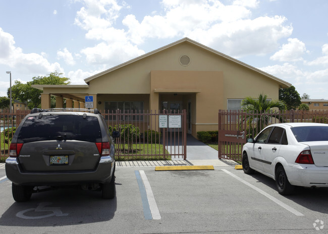 Building Photo - Miami Gardens Apartments