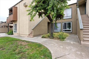 Building Photo - 1001 W Stevens Ave