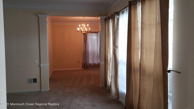 Building Photo - 388 Harrier Dr