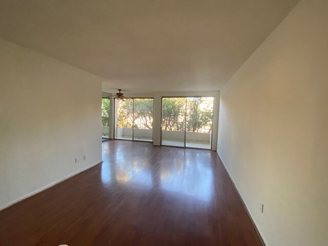 Building Photo - 11920 Mayfield Ave