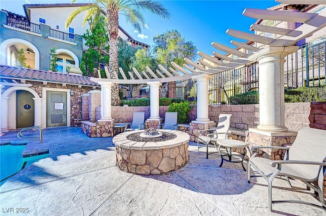 Building Photo - 45 Via Di Vita