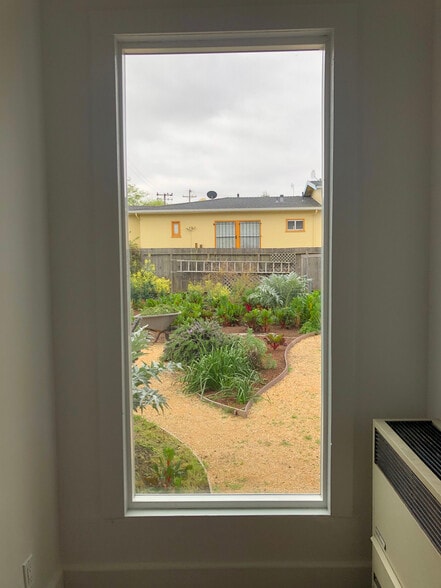 Building Photo - 1258 67th St