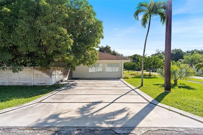 Building Photo - 8121 SW 97th Terrace