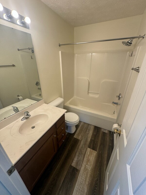 Building Photo - Two Bedroom Townhome