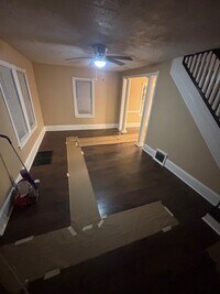 Building Photo - 342 E Broadway