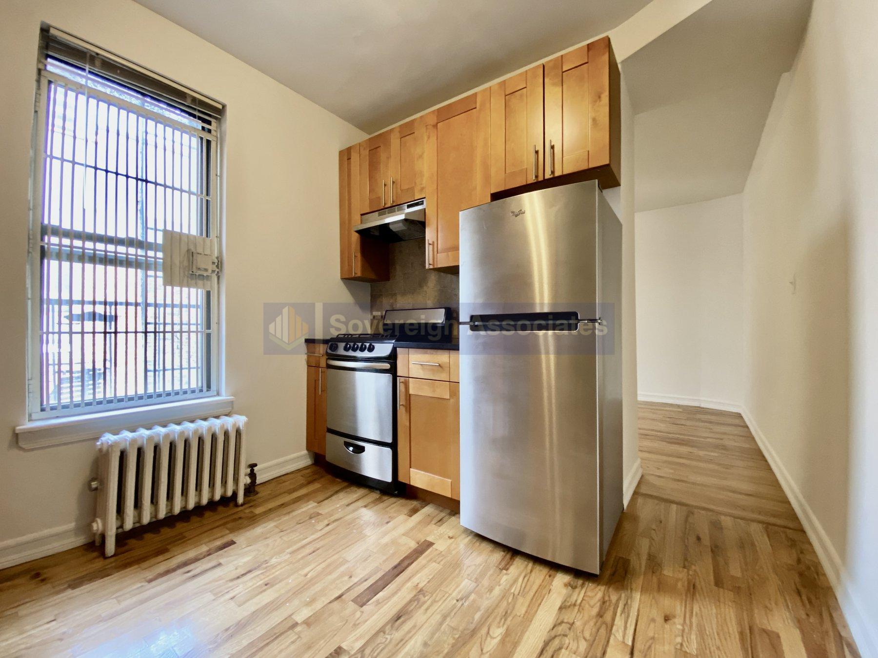 Building Photo - 401 E 68th St