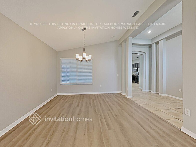 Building Photo - 10716 Leader Ln