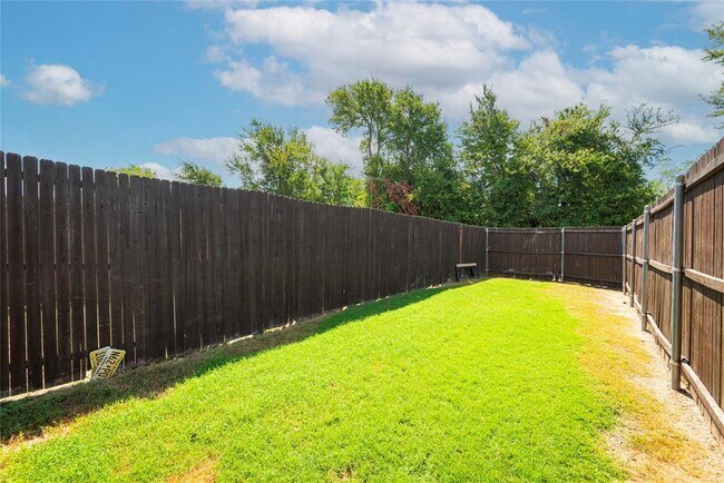 Building Photo - 2133 Colby Ln