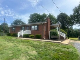 Building Photo - 3848 Davis Rd