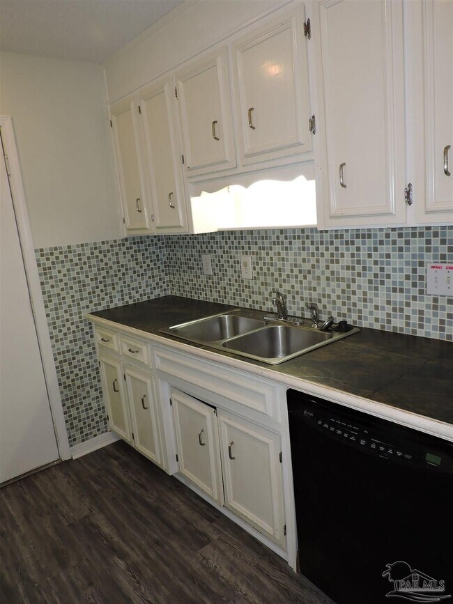Building Photo - 2780 Honeywood Dr