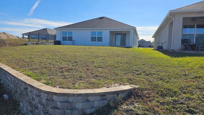 Building Photo - Spacious 4BR Golf Course Home in Beverly H...