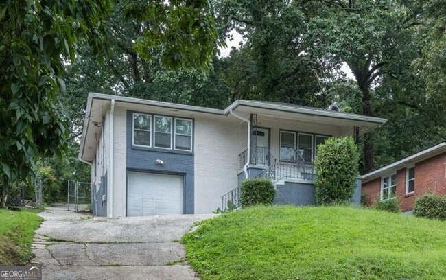Primary Photo - 257 Barfield Ave SW