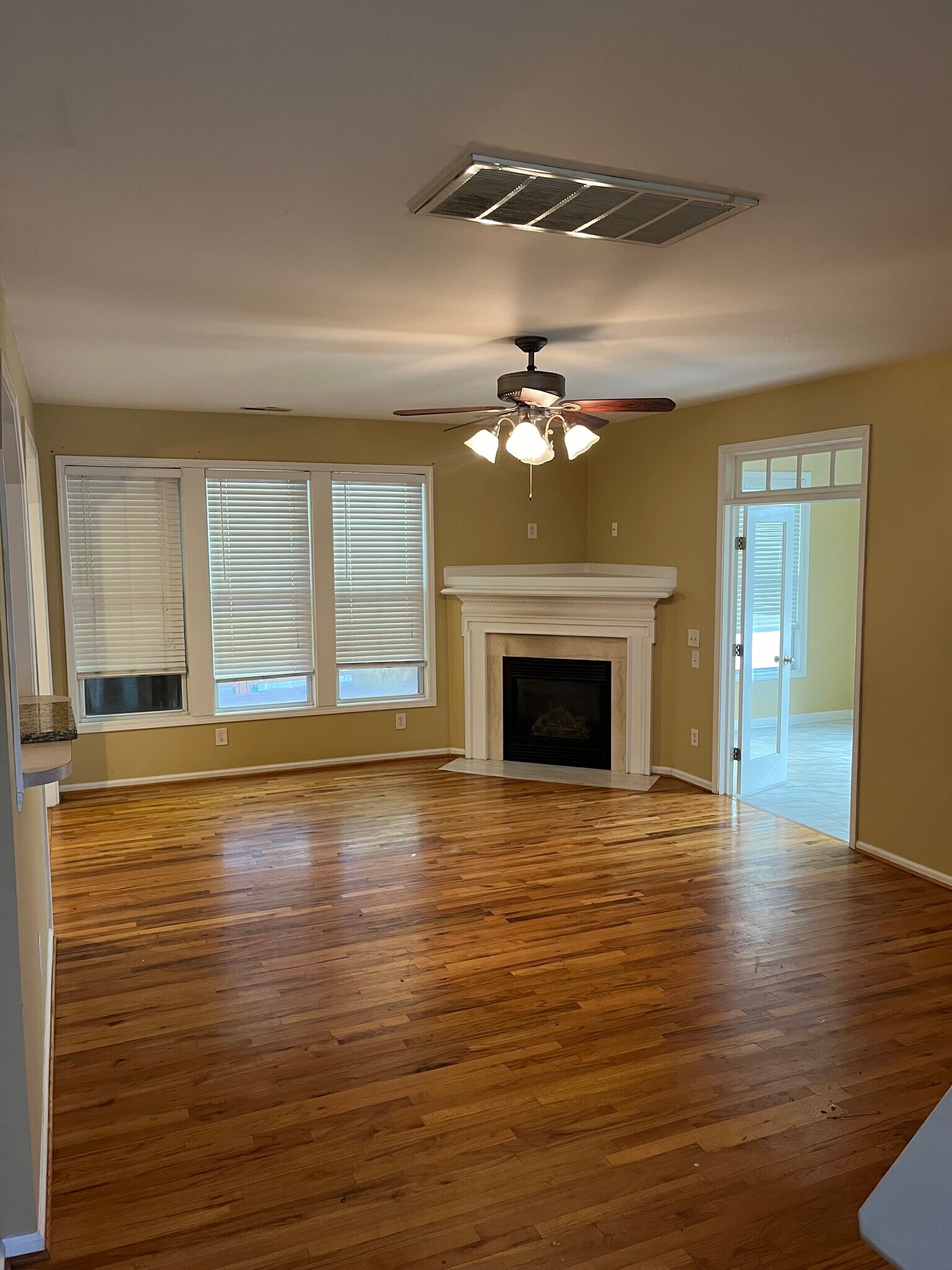 Building Photo - 3409 Sunbright Ln