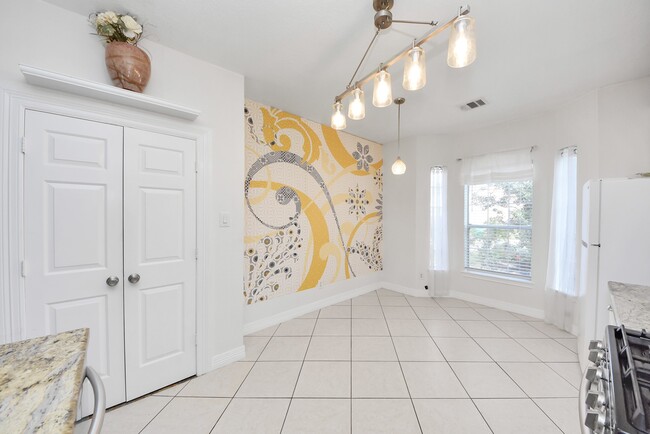 Building Photo - 18315 Brenwood Menor Dr