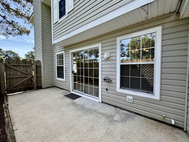 Building Photo - Available 06-15-25! End-Unit Condo w/2 Pri...