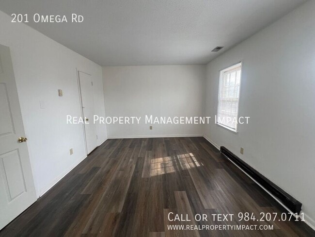 Building Photo - 201 Omega Rd