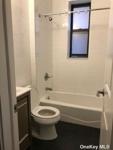 Building Photo - 109-20 Queens Blvd