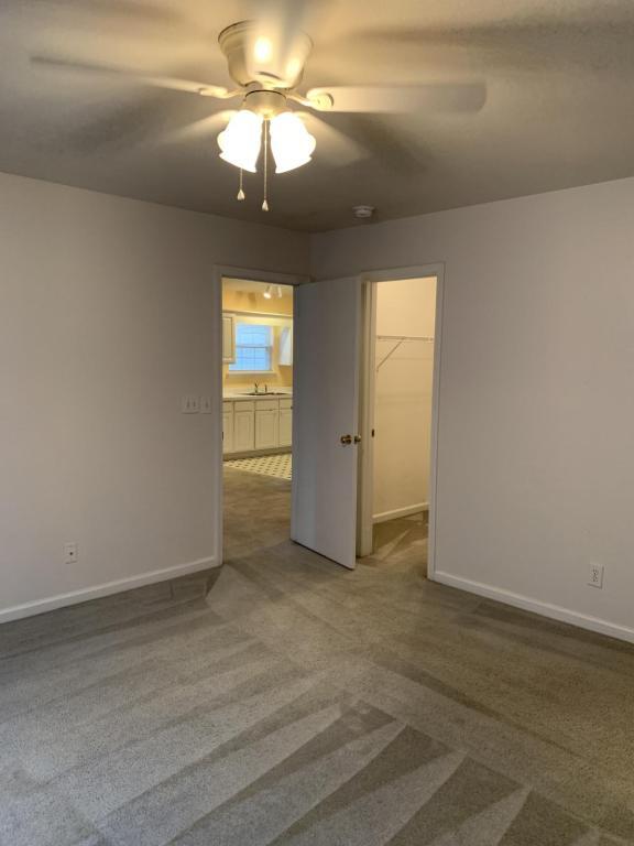 Building Photo - 853 Silvercrest Dr