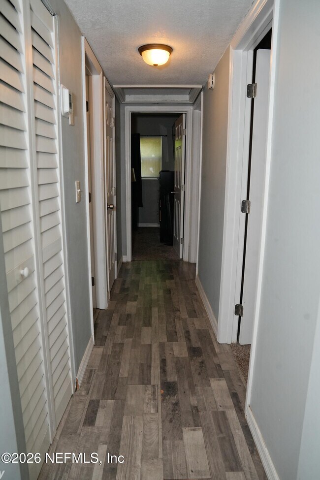 Building Photo - 2453 Wilmont Ave