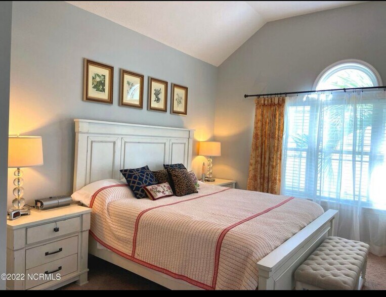 Building Photo - 100 Kiskadee Ct