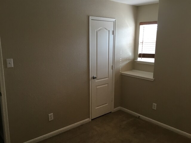 Building Photo - 22011 Orchard Dale Dr