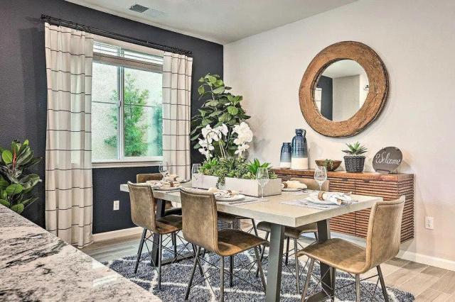 Building Photo - 3 bedroom in Roseville CA 95747