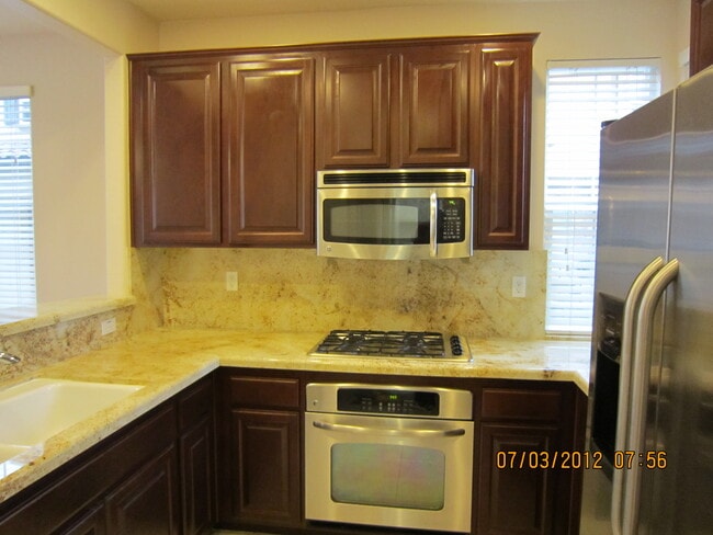 Building Photo - 10410 Duxbury Ln