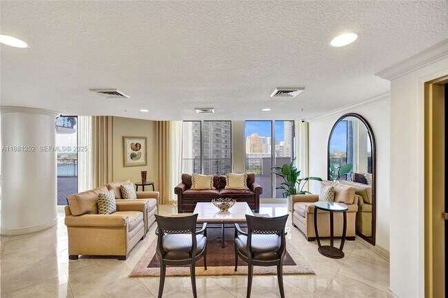 Building Photo - 100 S Birch Rd