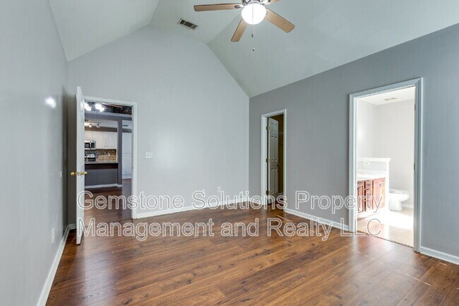 Building Photo - 3011 Baker Way