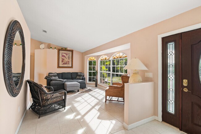 Building Photo - 922 Jackson Way