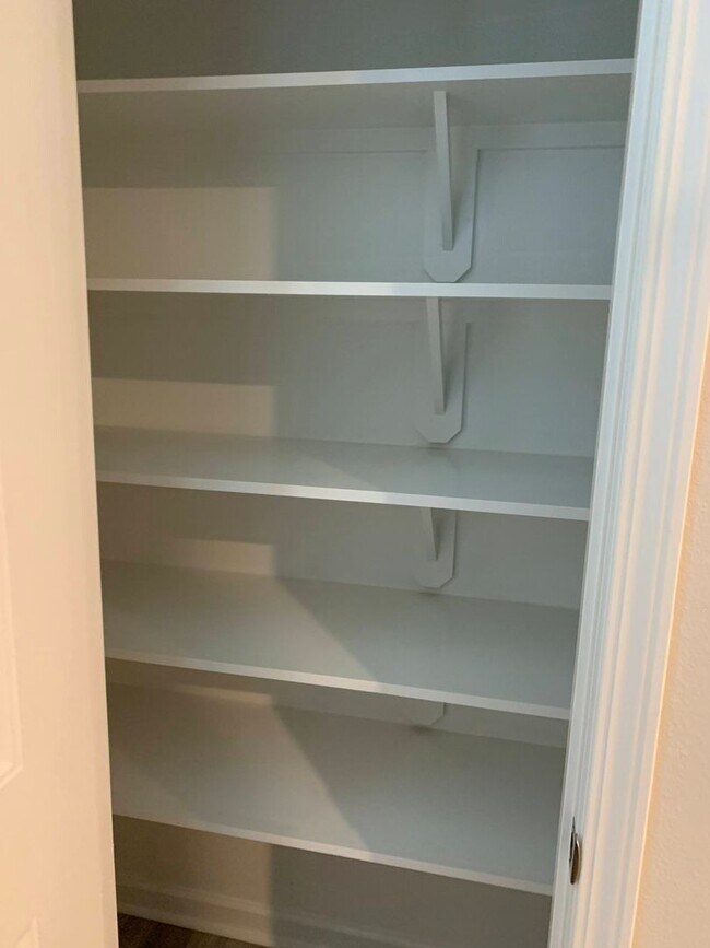 Building Photo - 4BR in Gonzales!