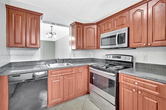 Building Photo - 8720 N Sherman Cir