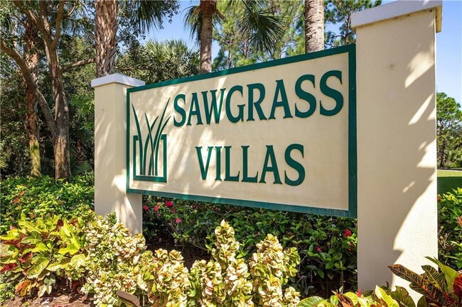 Building Photo - 3569 SW Sawgrass Villas Dr