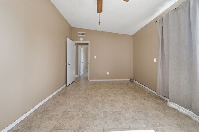 Building Photo - HOUSE FOR RENT IN EL CENTRO
