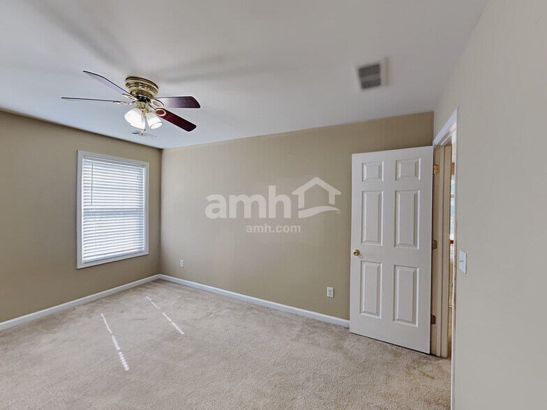 Building Photo - 291 Ivy Manor Dr NW