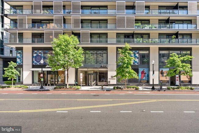 Building Photo - 925 H St NW