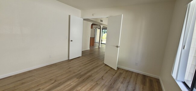 Building Photo - Spacious 3-Bedroom Townhome with Scenic Views in Glenwood Springs