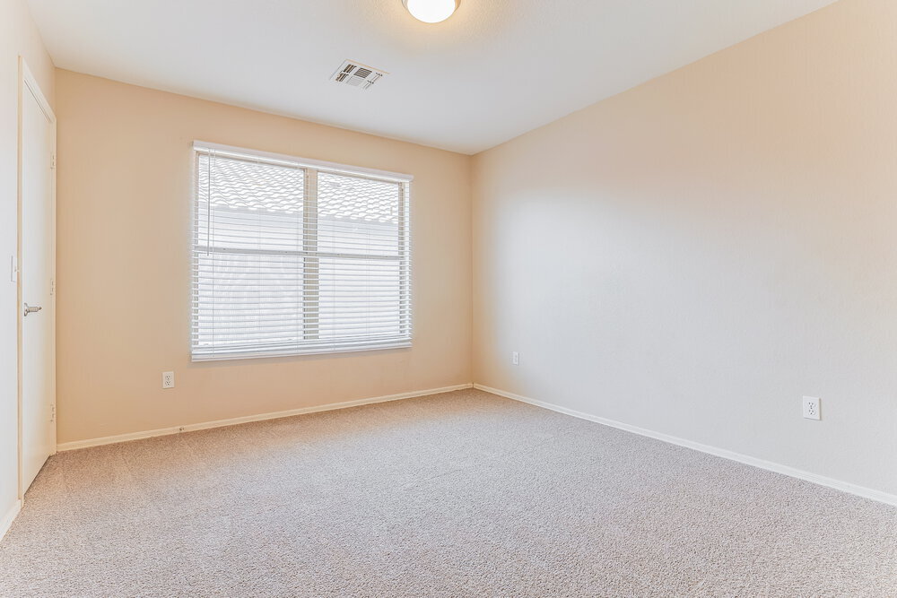 Building Photo - 120 S Valle Verde
