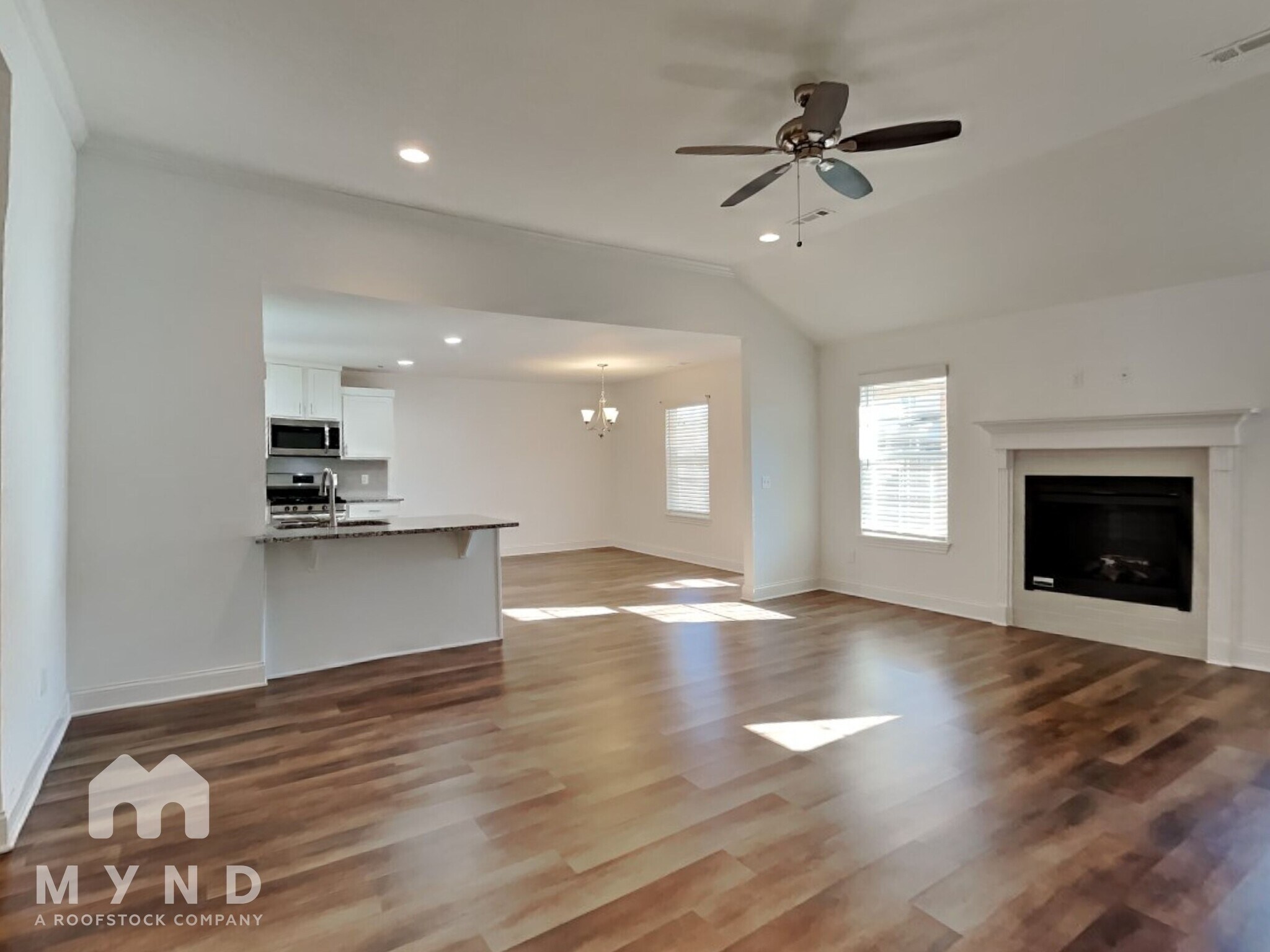 Building Photo - 5807 SW Teppee Ave