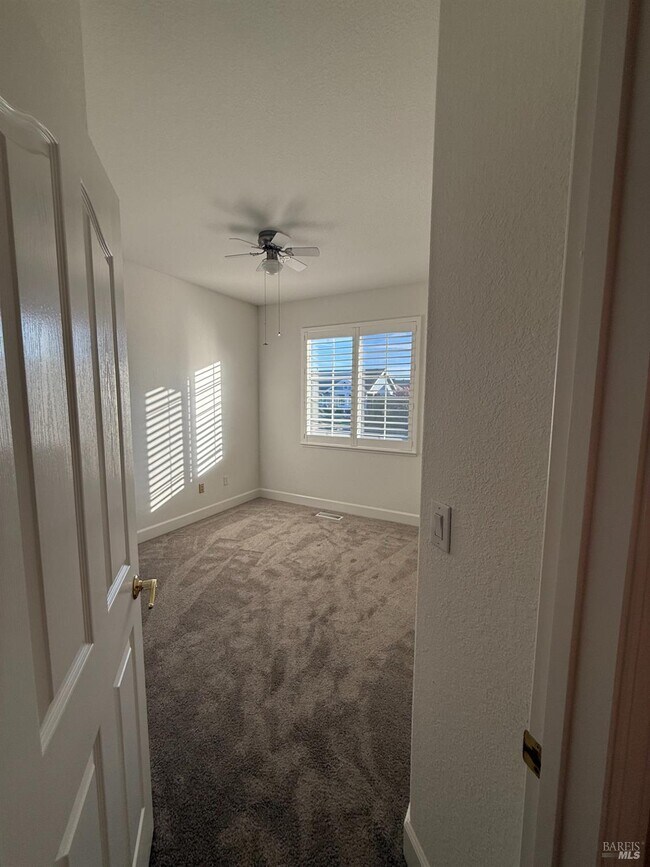 Building Photo - 316 Acadia Dr