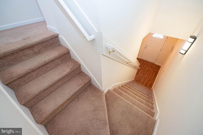 Building Photo - 420 Parkview Ct